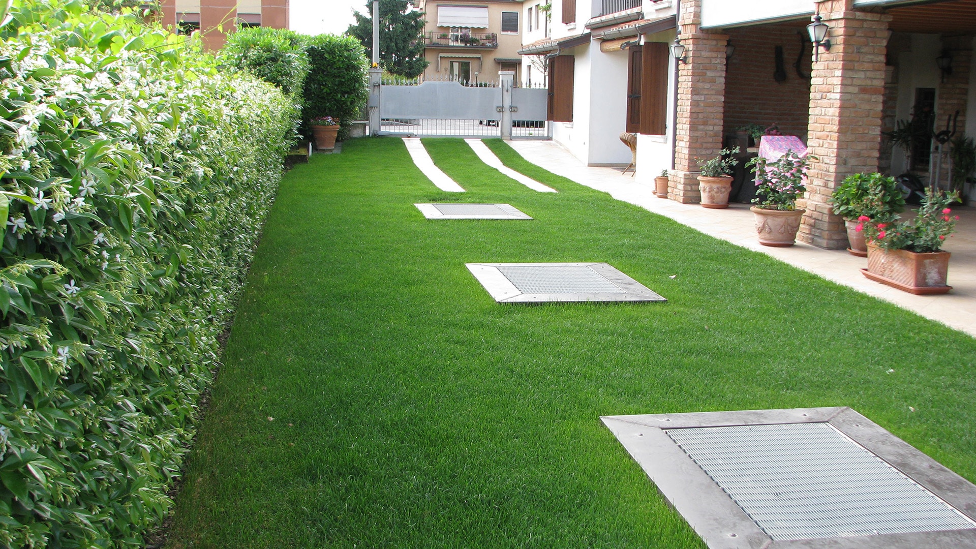 Giardino curato in un'abitazione privata