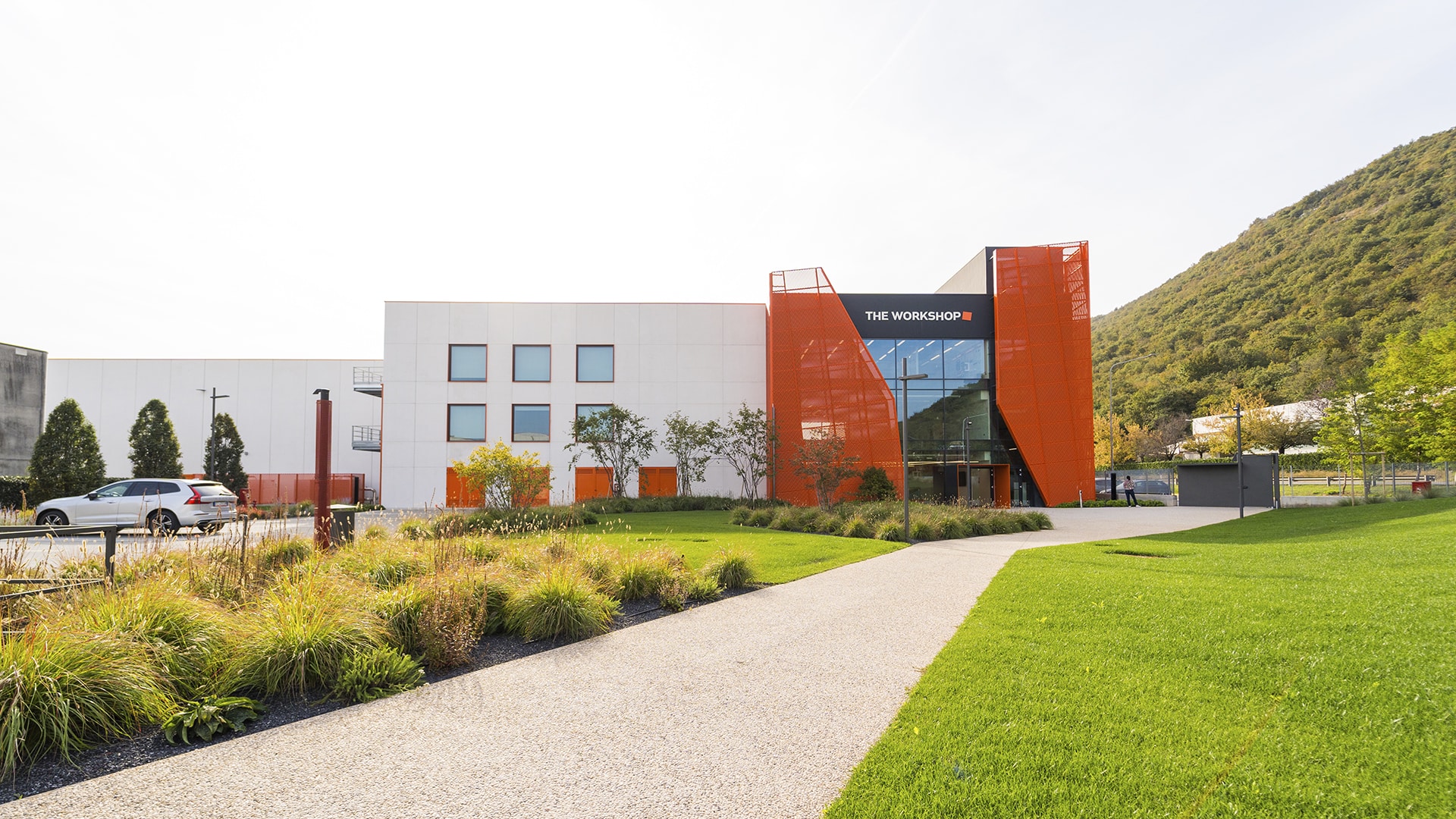 Progetto di paesaggistica Grechi Giardini per il complesso The Workshop