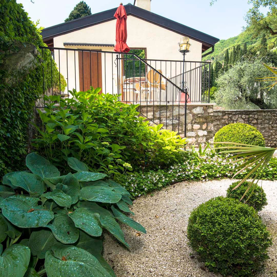 GIARDINO BIANCO – giardino naturalistico realizzato da Grechi Giardini