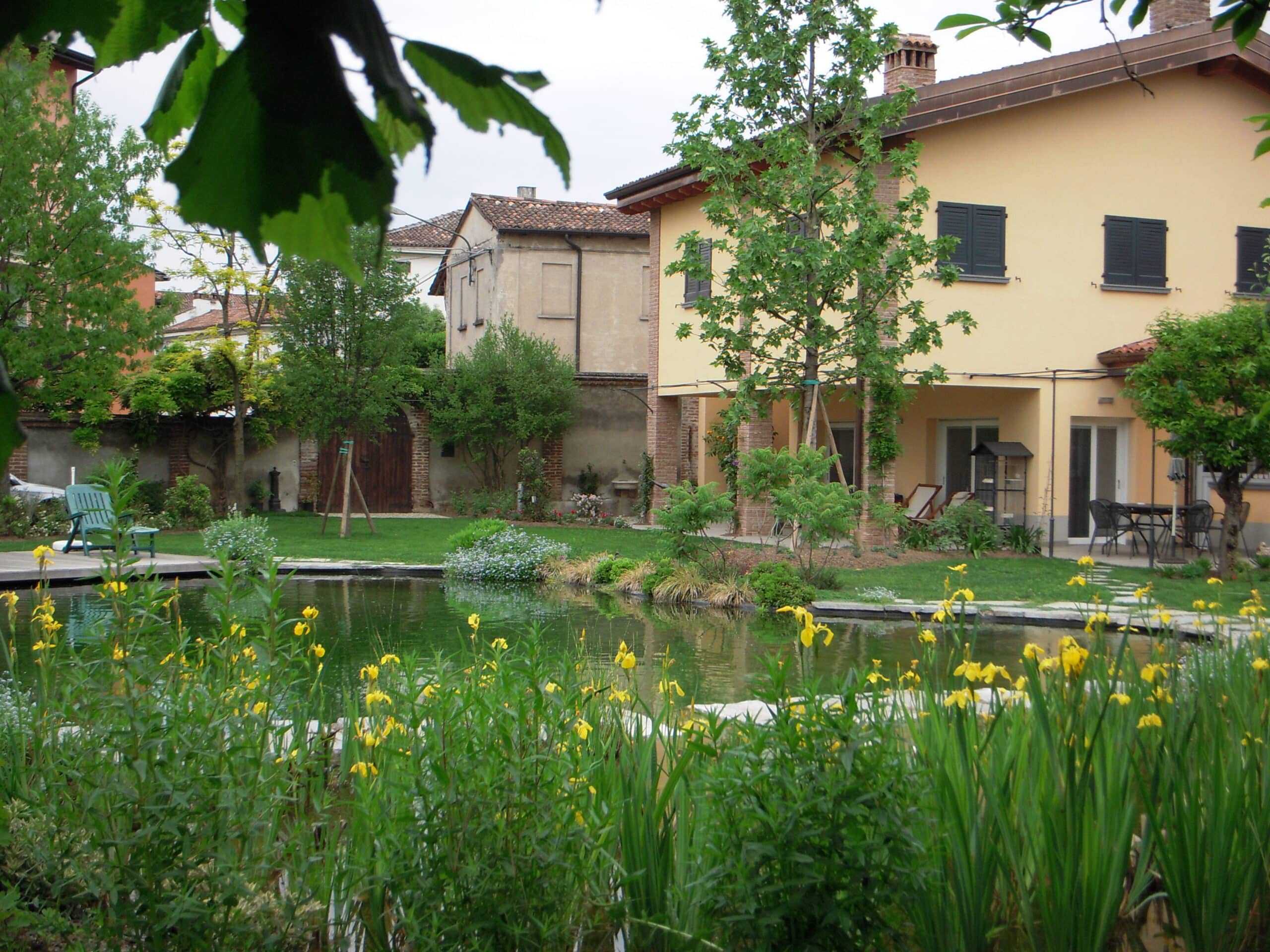 Giardino naturalistico realizzato da Grechi Giardini